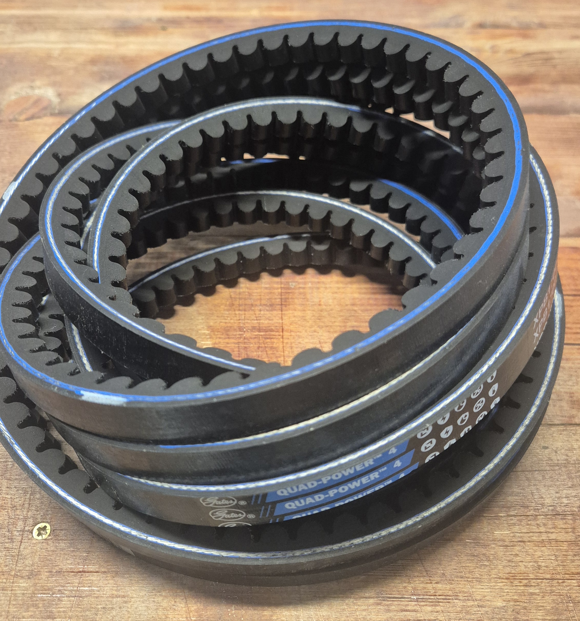 XPB 1900 Lw / Gates Schmalkeilriemen Quad-Power