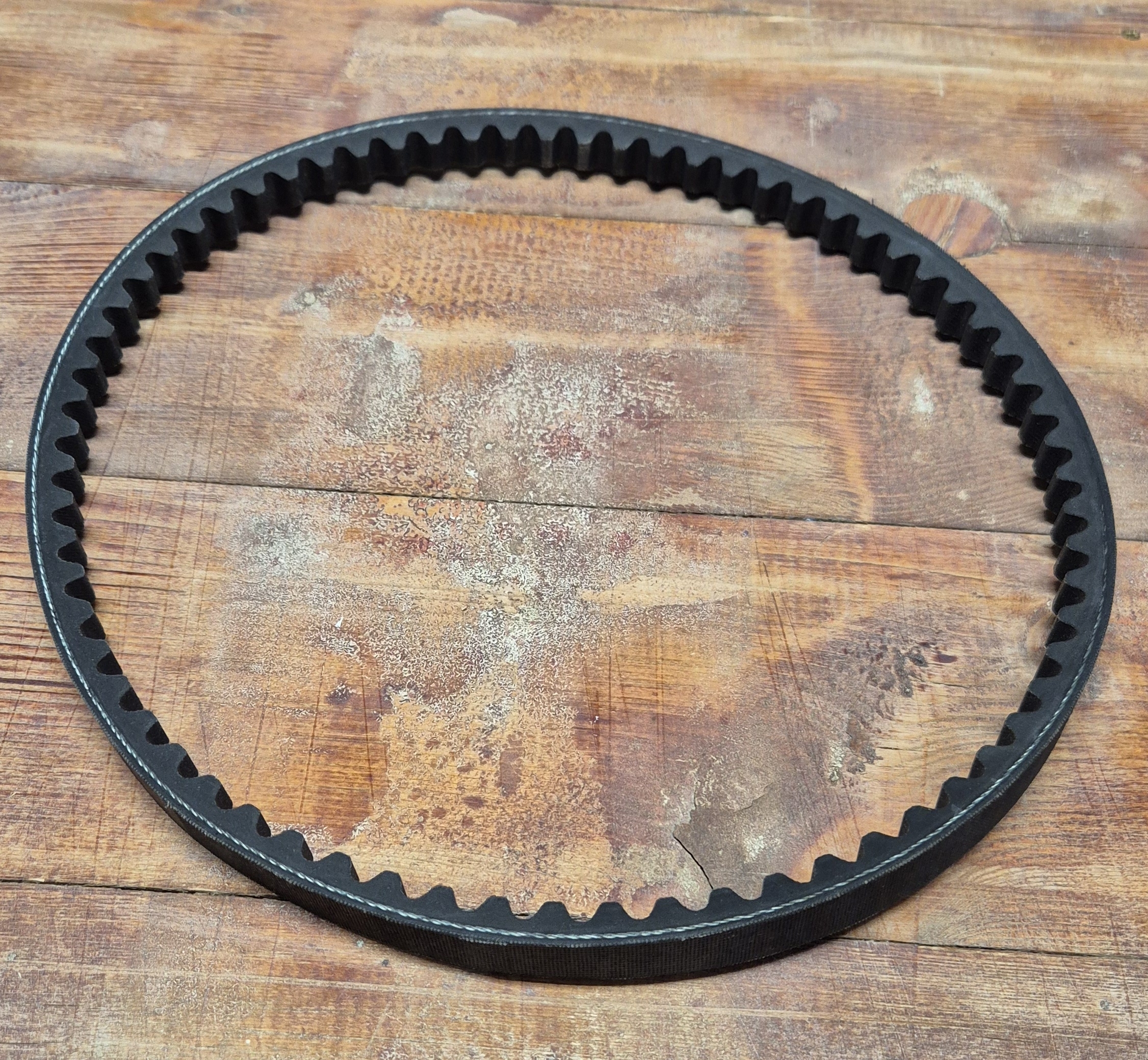 X/17 x 1550 Li / Klassischer Keilriemen gezahnt X/17 x 1550 Li / Klassischer Keilriemen gezahnt