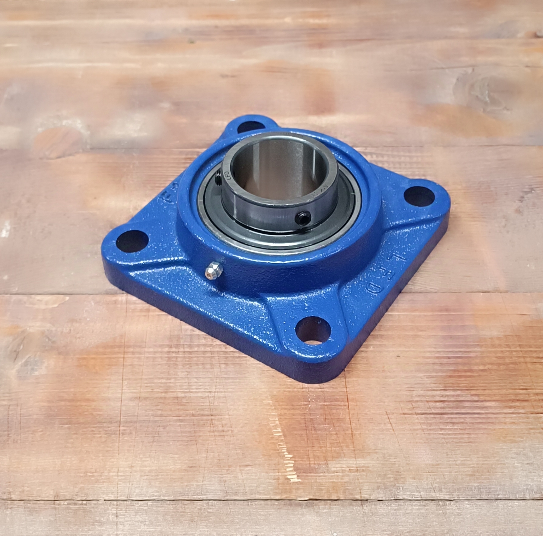 UCF 214 - ONE / 4 Loch Flanschlagereinheit